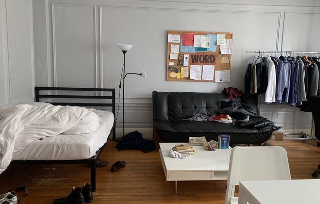 Studio, 1 bath, 600 sqft, $2,400, Unit 604