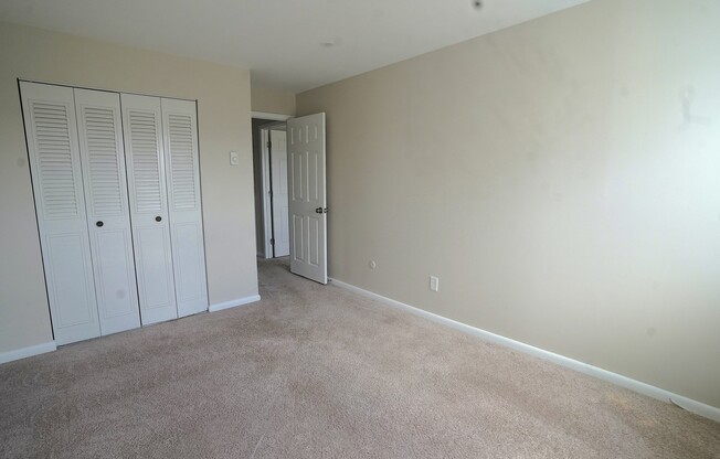 2 beds, 1 bath, 1,050 sqft, $2,600, Unit 4