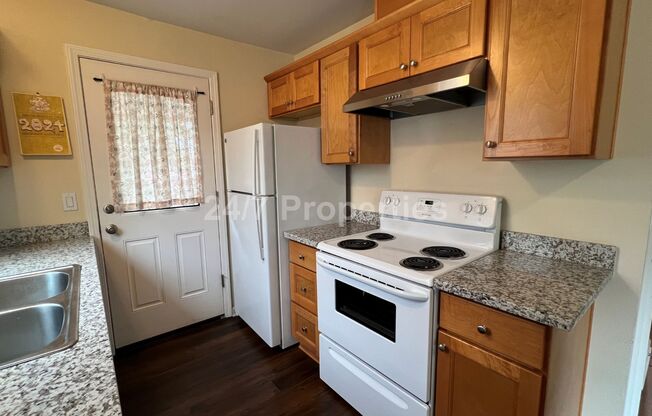 **$500 off!** Lovely 1BD|1BA in NE Portland!