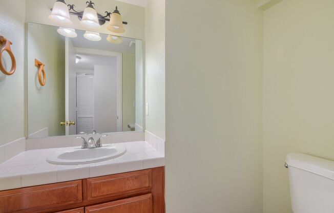 4 beds, 2.5 baths, $2,000