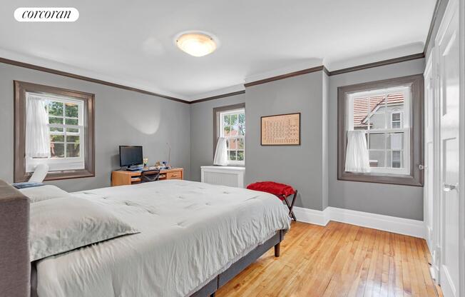 75 ASCAN AVE