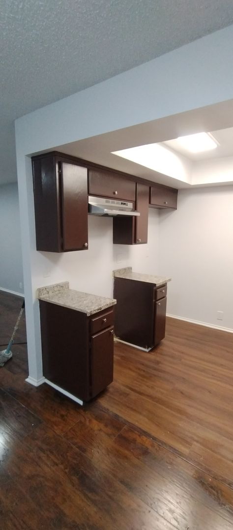 1 bed, 1 bath, 816 sqft, $1,995