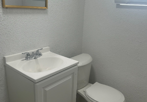 1845 N TAMIAMI TRL