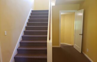 1 bed, 1 bath, 686 sqft, $1,500, Unit 27