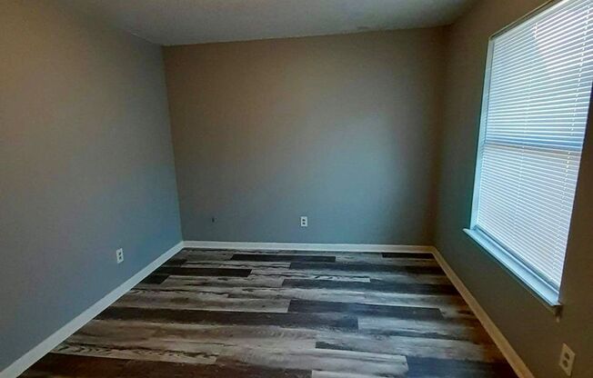 1 bed, 1 bath, 560 sqft, $649