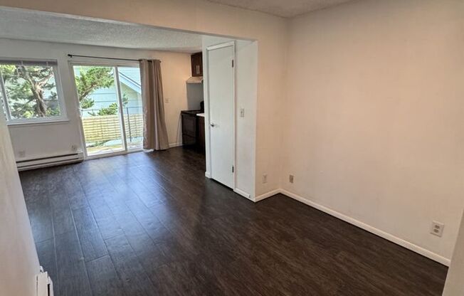 Arbor Heights - New Fully Renovated Apartments