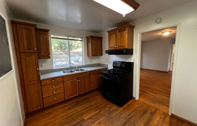 2 beds, 1 bath, $2,995