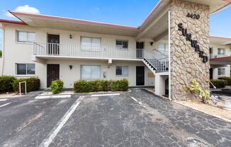 Welcome to 4420 Santa Barbara Blvd