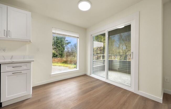 2 beds, 1 bath, 724 sqft, $2,450, Unit 105