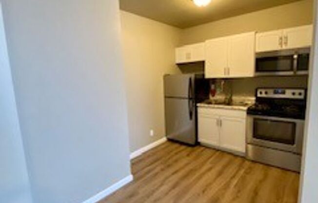 1 bed, 1 bath, 457 sqft, $1,395, Unit 606
