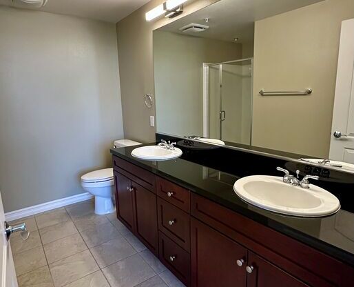 2 beds, 2 baths, 1,290 sqft, $3,700, Unit 439