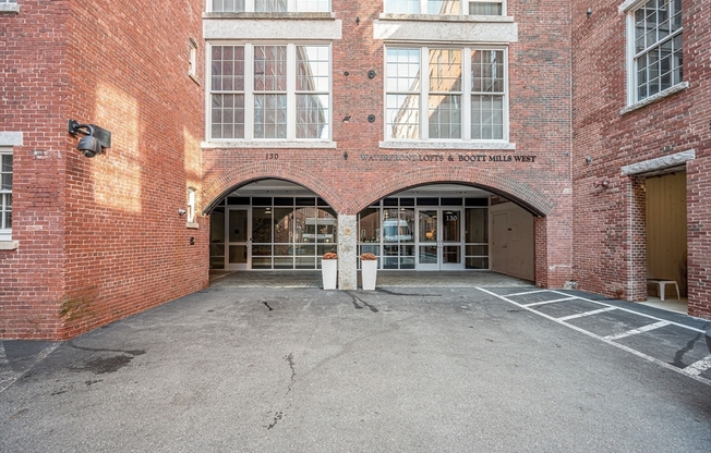 1 bed, 1 bath, 759 sqft, $2,000, Unit 214