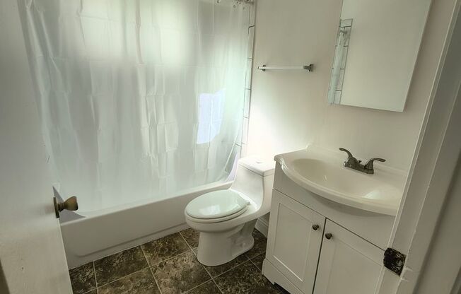1 bed, 1 bath, 504 sqft, $1,895, Unit 21