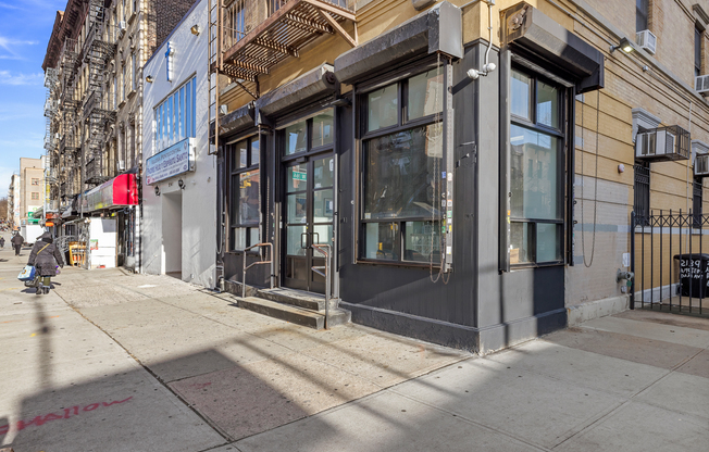 2139 AMSTERDAM AVE