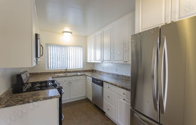 3 Br House Near SDSU with Garage, W/D Hook-Ups, Large Back Yard!