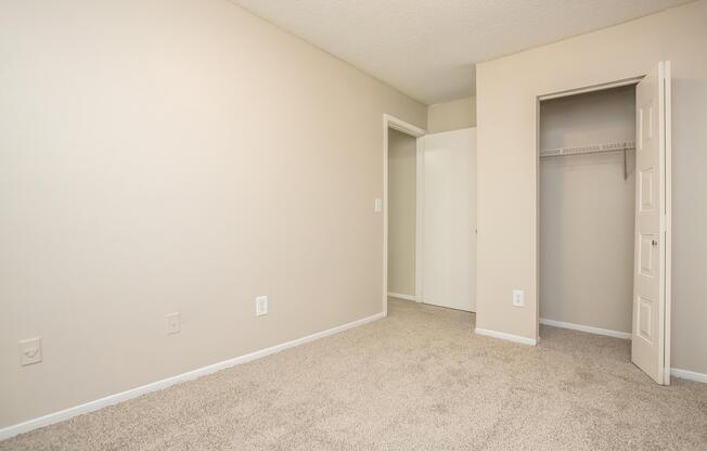 3 beds, 2.5 baths, 1,196 sqft, $1,450