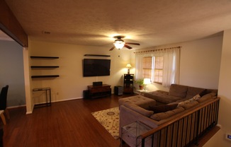 3 beds, 2 baths, $2,000