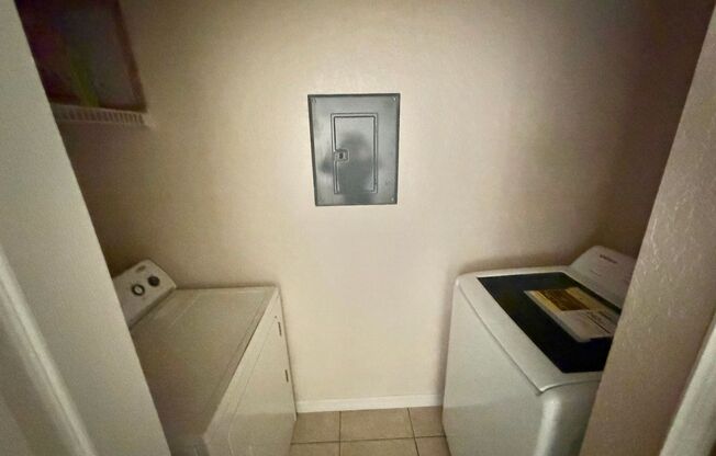 1 bed, 1 bath, $1,195, Unit r2550n5105