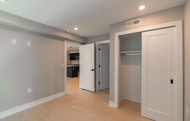 1 bed, 1 bath, 735 sqft, $1,650, Unit 501