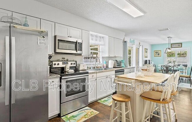 1429 EDGEWATER RD