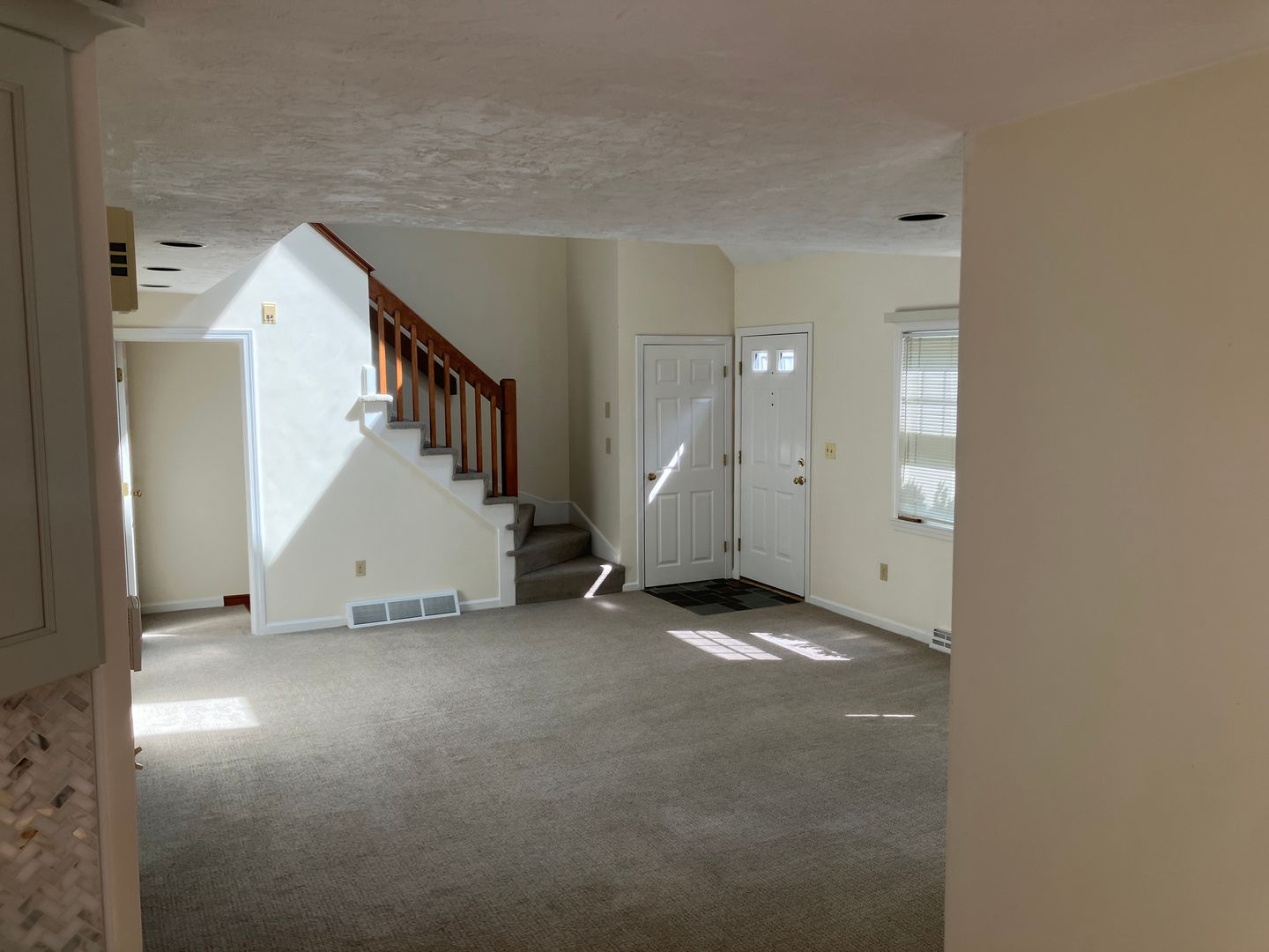 Spacious 2 Bed/2 Bath Corner Unit in Easton!