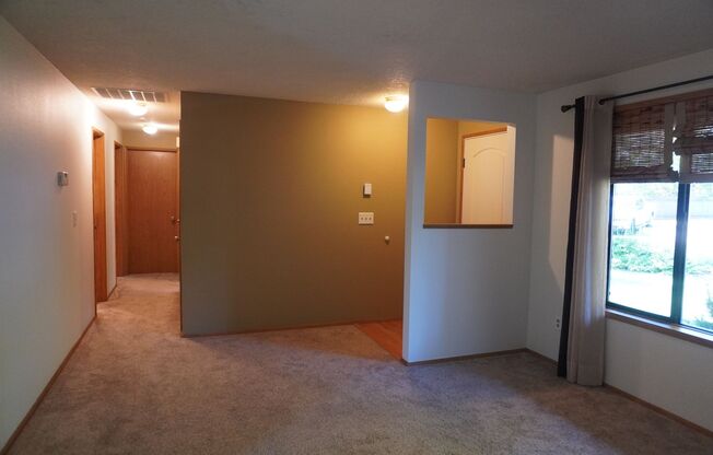 Beautiful Lincoln Neighborhood Home for Lease - 4631 NW Lincoln Ave