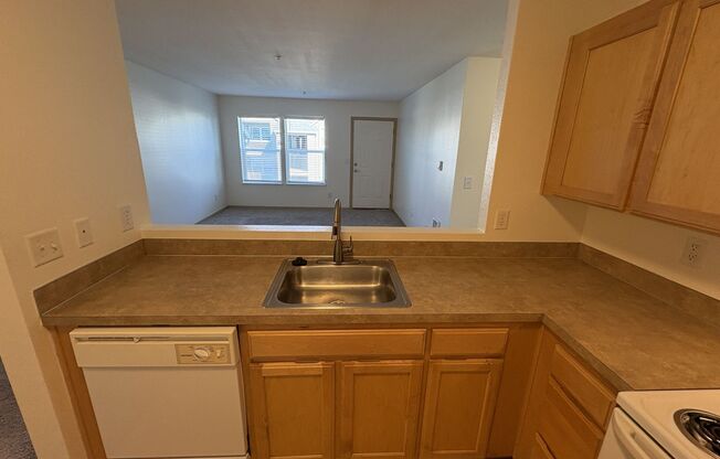 2 beds, 2 baths, 1,018 sqft, $1,450, Unit 354-3014