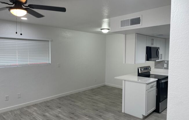 1 bed, 1 bath, 650 sqft, $1,150, Unit Apt 11