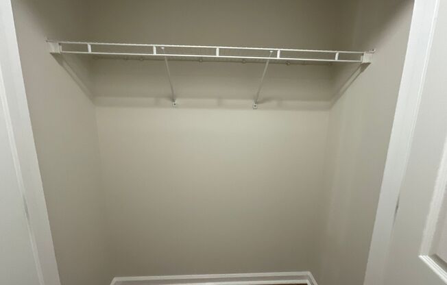 1 bed, 1 bath, 871 sqft, $1,400, Unit 2706-5 Pearl Remodel