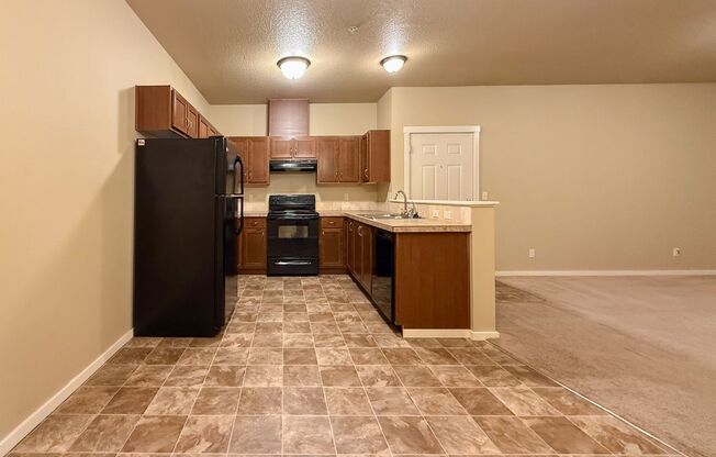 2 beds, 2 baths, 1,090 sqft, $1,600, Unit 523-07