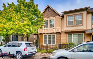 Great 2 Bed 2.5 Bath Condo in Beaverton!