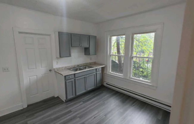 84 CHESTNUT ST