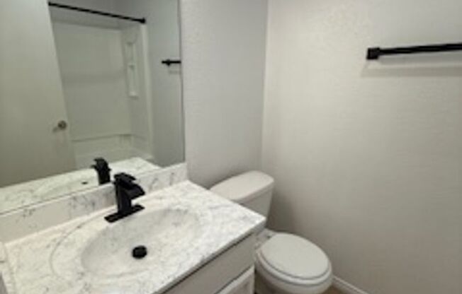 2 beds, 2 baths, 989 sqft, $1,695, Unit 11601B