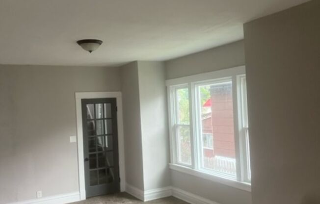 Newly Renovated 3 bedroom 2 bathroom home