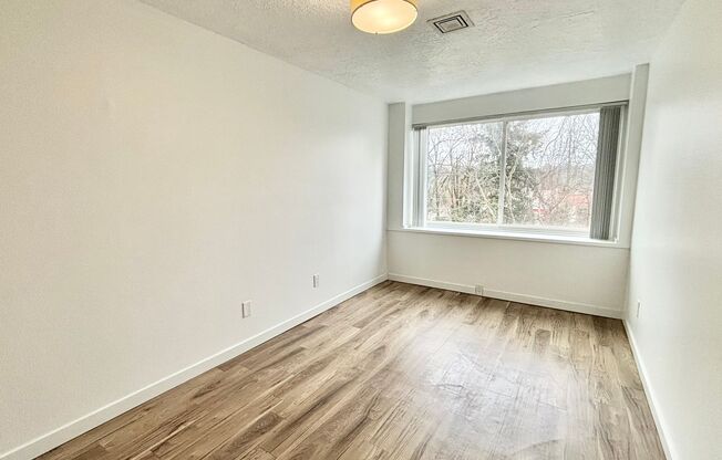 1 bed, 1 bath, 465 sqft, $1,325, Unit 310