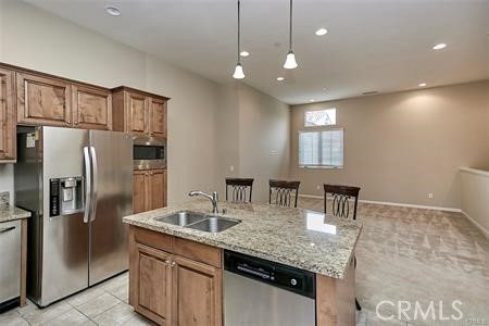 2 beds, 2 baths, 1,290 sqft, $3,100