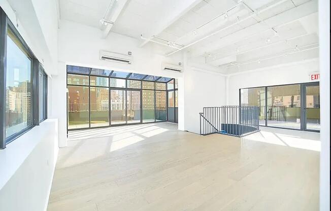2 beds, 3 baths, $15,000, Unit PH1
