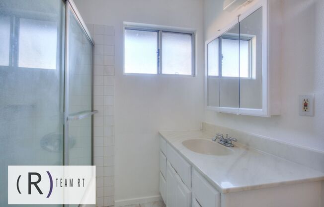 2 beds, 1 bath, $2,180, Unit #F