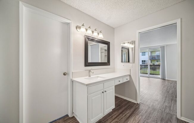 2 beds, 2 baths, 1,100 sqft, $2,498, Unit 4220.308