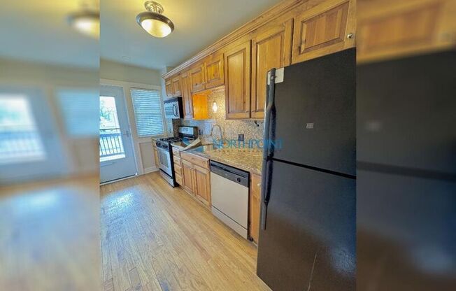 307 E 43 ST