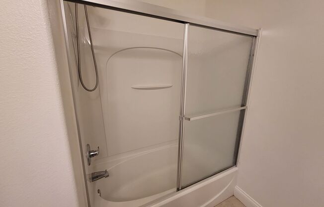 3 beds, 2.5 baths, $1,995