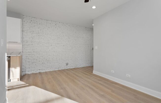 1 bed, 1 bath, 393 sqft, $1,800, Unit 1631-2G