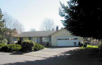 Lovely Single Level Home in Hearthwood for Rent - 14817 NE 2nd St