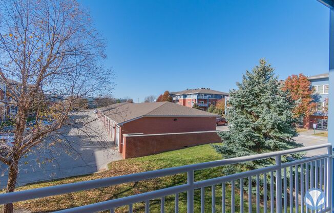 2 beds, 1 bath, 1,042 sqft, $1,310, Unit CT-179
