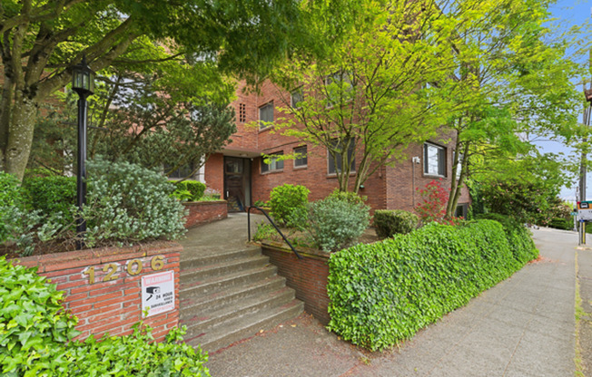 The Highland Arms Apartments