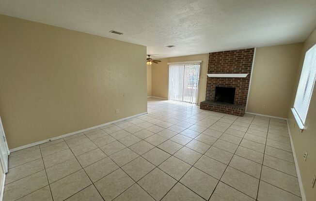 Townhouse unit for rent in Garland!