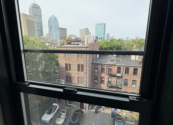 2 beds, 1 bath, 683 sqft, $3,000, Unit 66