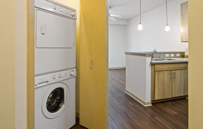Studio, 1 bath, 458 sqft, $1,120, Unit 602-101