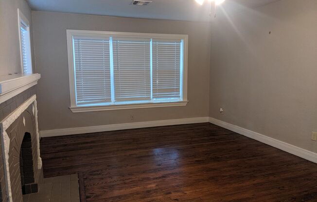 2 beds, 1 bath, $1,200