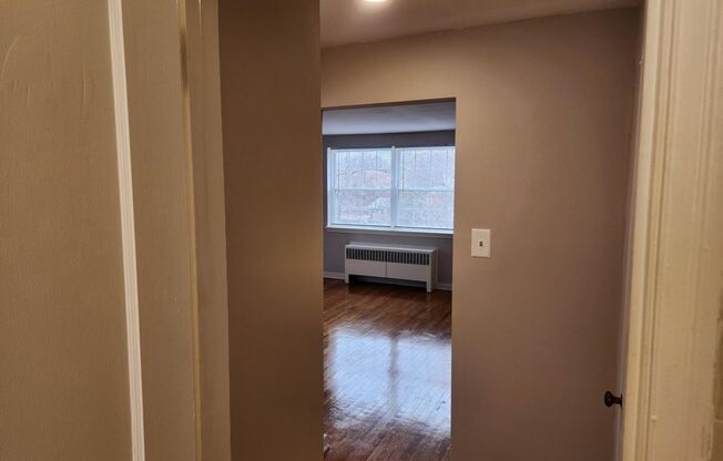 1 bed, 1 bath, 663 sqft, $2,050, Unit D-06